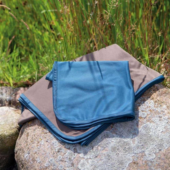 Trixie Insect Shield ® Outdoor-Decke - Dunkelblau - 100 x 70 cm